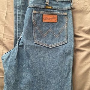 Wrangler 33x29 jeans NWOT
